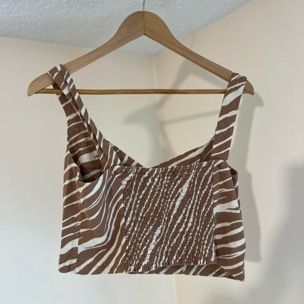 Crop Top - Picture 2 of 5